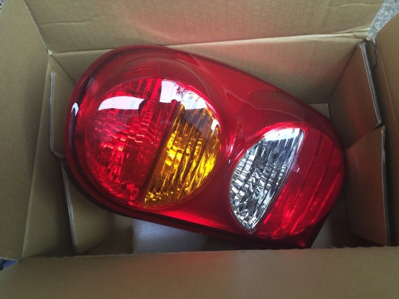03 Jeep Liberty rear pass tail light!
