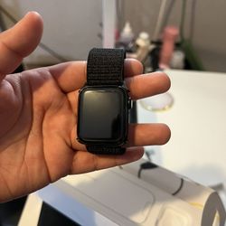 Apple watch SE 