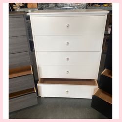 Dresser / Five drawers dresser