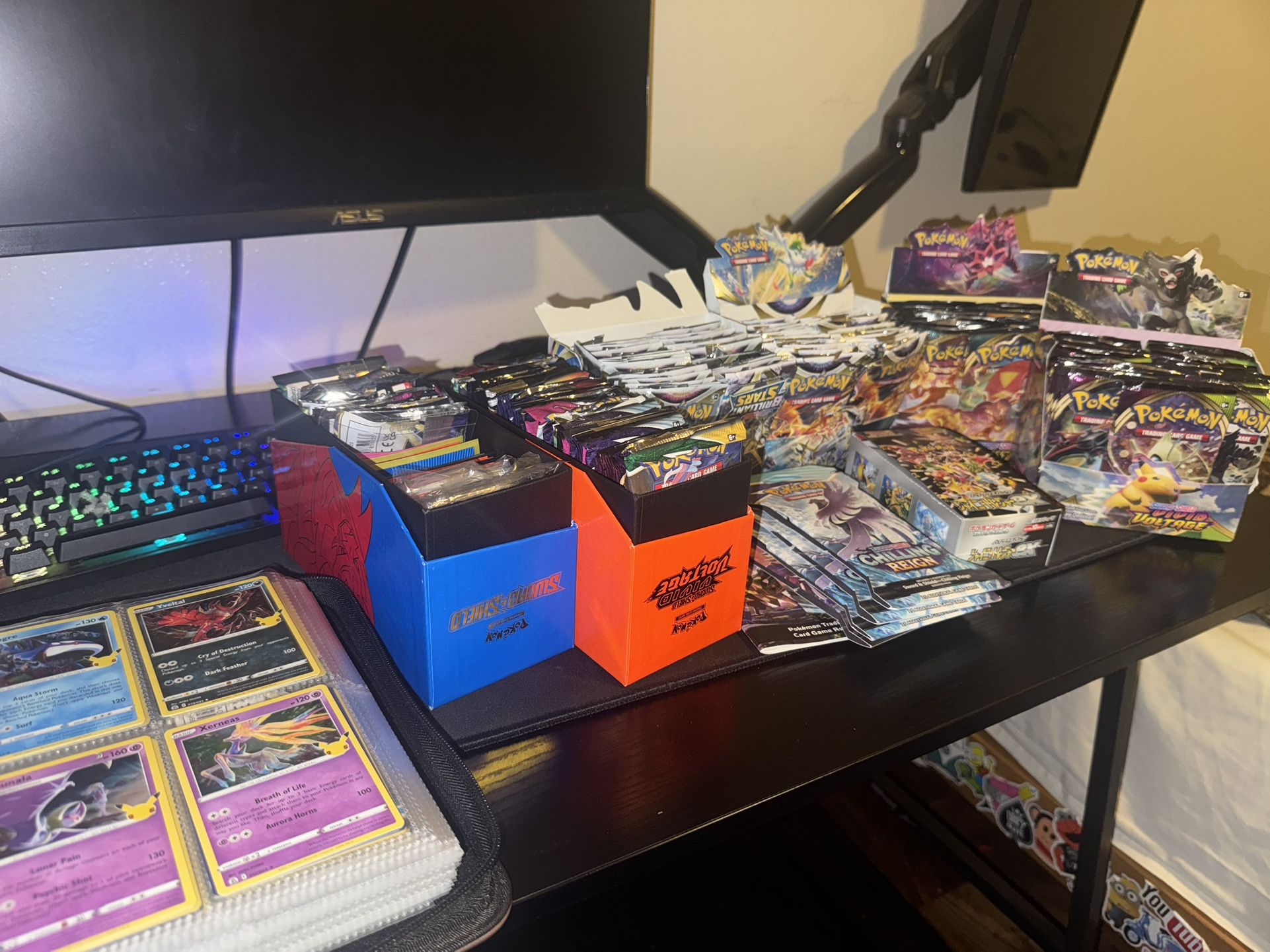 Bulk Pokémon Cards , Holo, Reverse Holos, Sleeves, Dividers, and Energy Cards