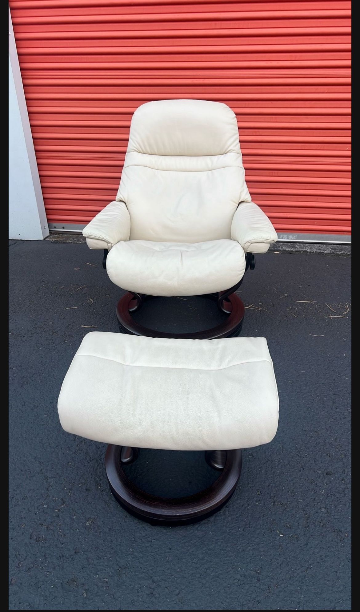 Ekornes Stressless Lounge Chair And Ottoman