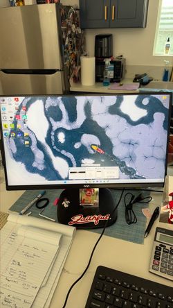 Computer Monitor with box!! Great condition 22inch