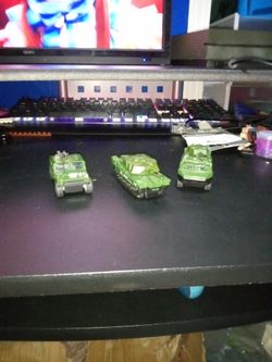 Pull Back Military Cars