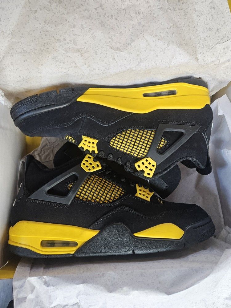 Jordan 4 Thunder Size 10.5m