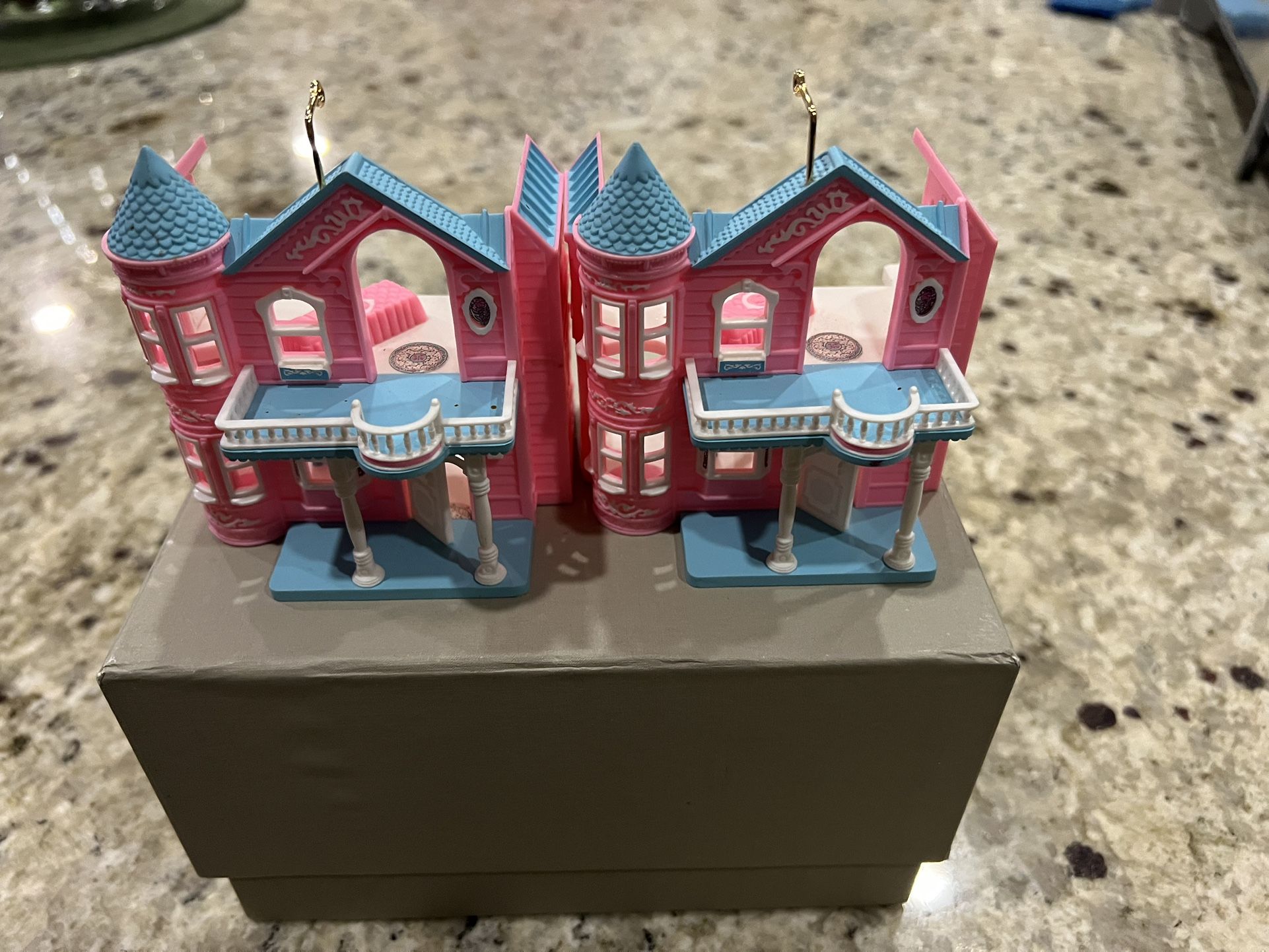 Vintage Hallmark Ornament: 1999 Barbie Dream House