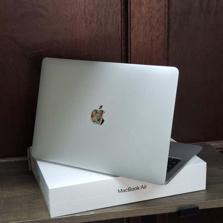 Apple - MacBook Air 13.3" Laptop (2020) - Intel Core Chip (Core i3 - 8GB RAM - 128GB SSD)