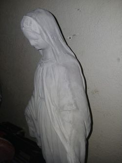 Statue Indoor Or Outdoor