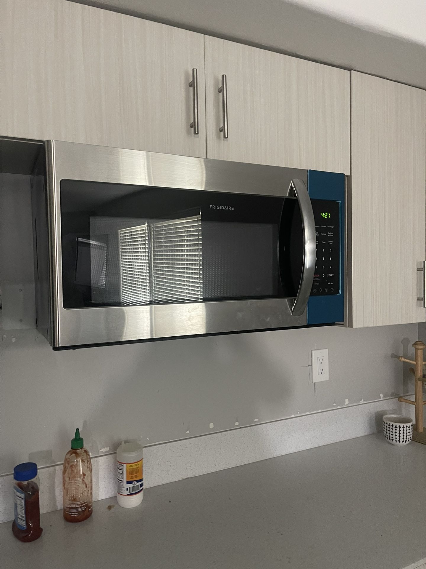 Microwave 30”