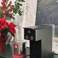 Illy Espresso Machine Y3.3 (Black) + free capsules