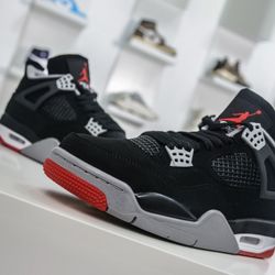 Jordan 4 red