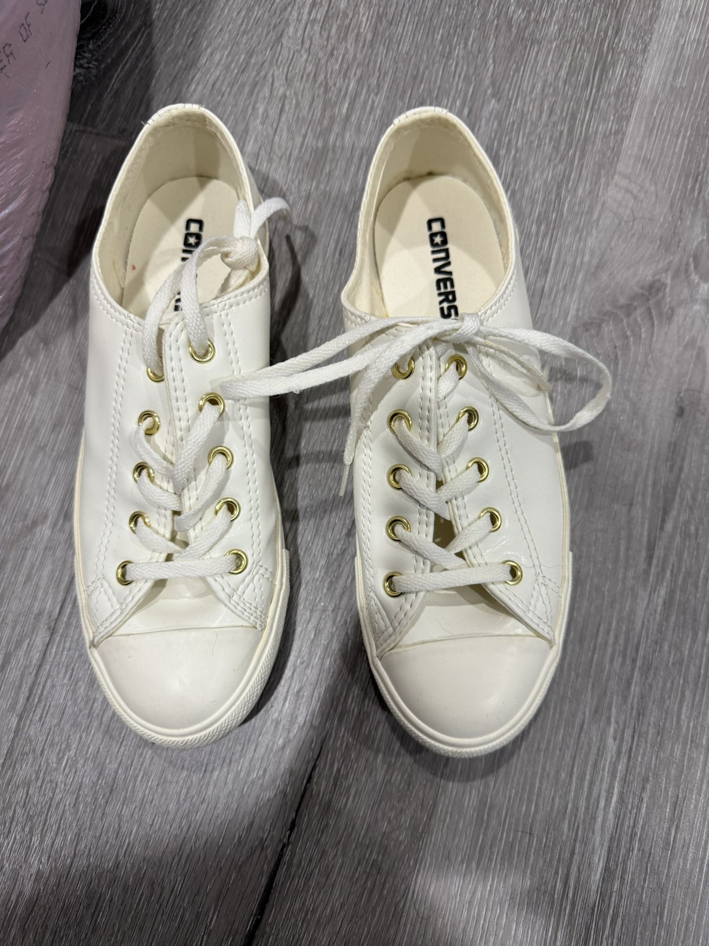 Used women converse shoes