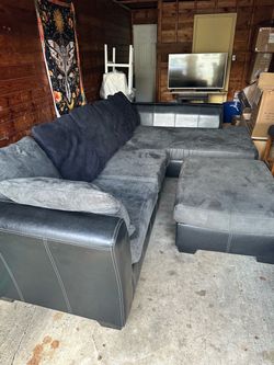 Right faced chase couch.