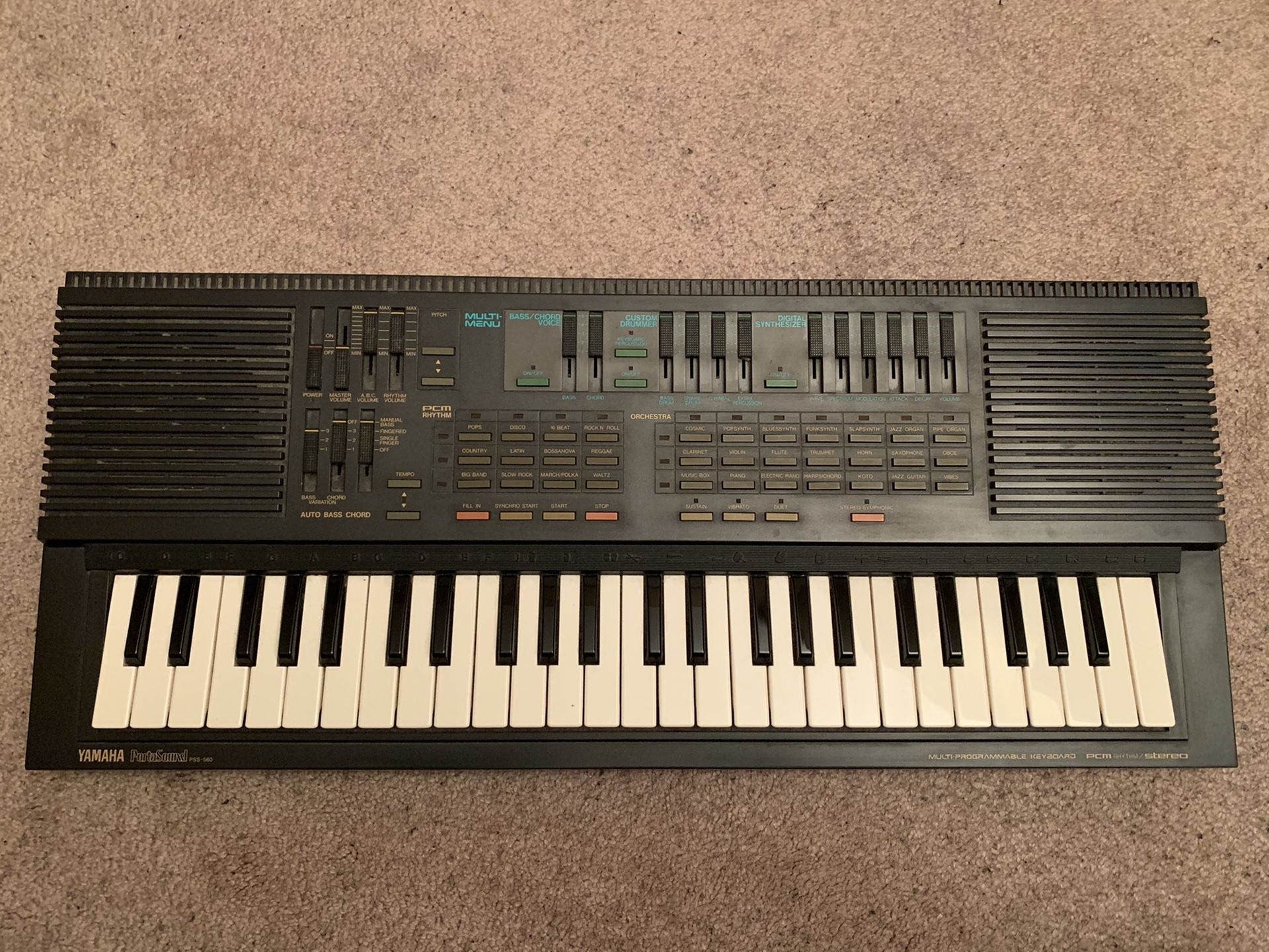 Vintage Yamaha PortaSound PSS-560 Multi-Programmable Keyboard!!!