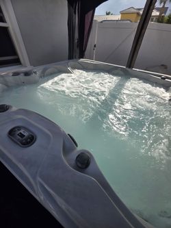 Jacuzzi with lights
