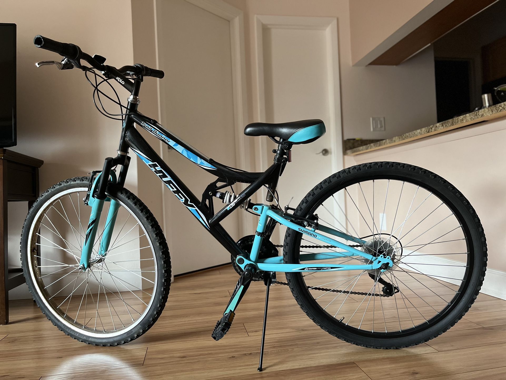 Huffy Trail Runner 24 inch Girl's Mountain Bike Color Teal