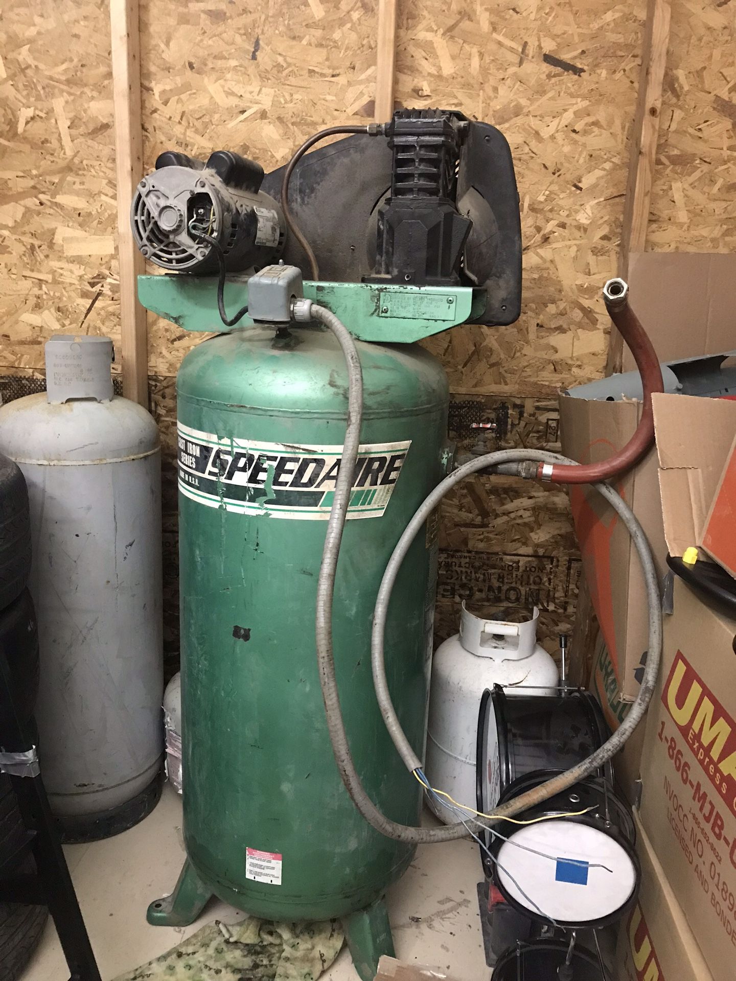 60 gal air compressor 220