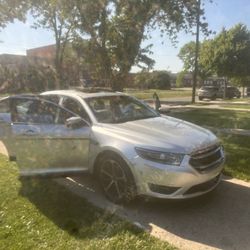 2015 Ford Taurus