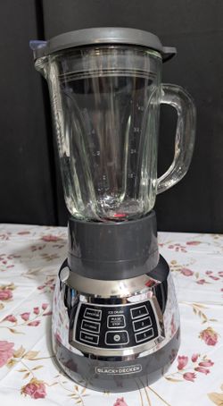Black and Decker Quiet Blender With Cyclone Glass Jar