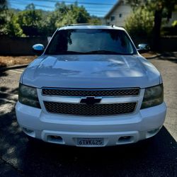 2009 Chevrolet Tahoe LTZ / 4X4