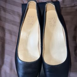 Naturalizer Ballet Slippers - Womens/Size 8