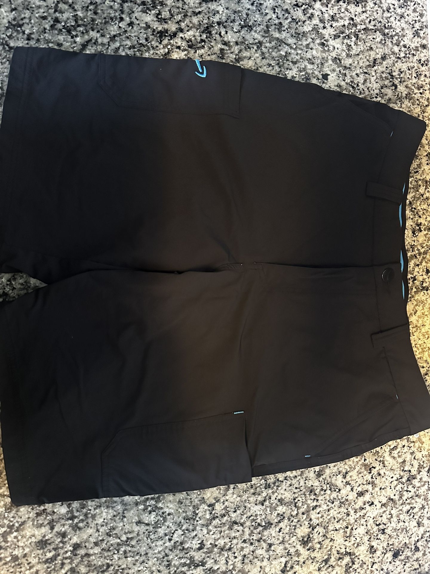 Amazon Short Cargo Pant Large