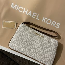 Mk Wristbag