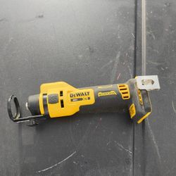 DeWalt Dce555 Cordless Cutout Tool