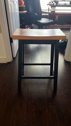 Counter height saddle seat stools