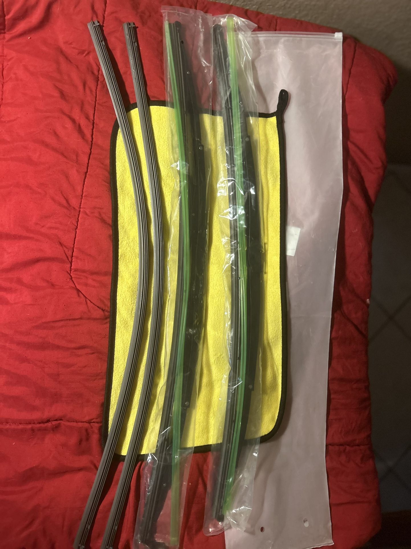 Windshield Wipers 32’