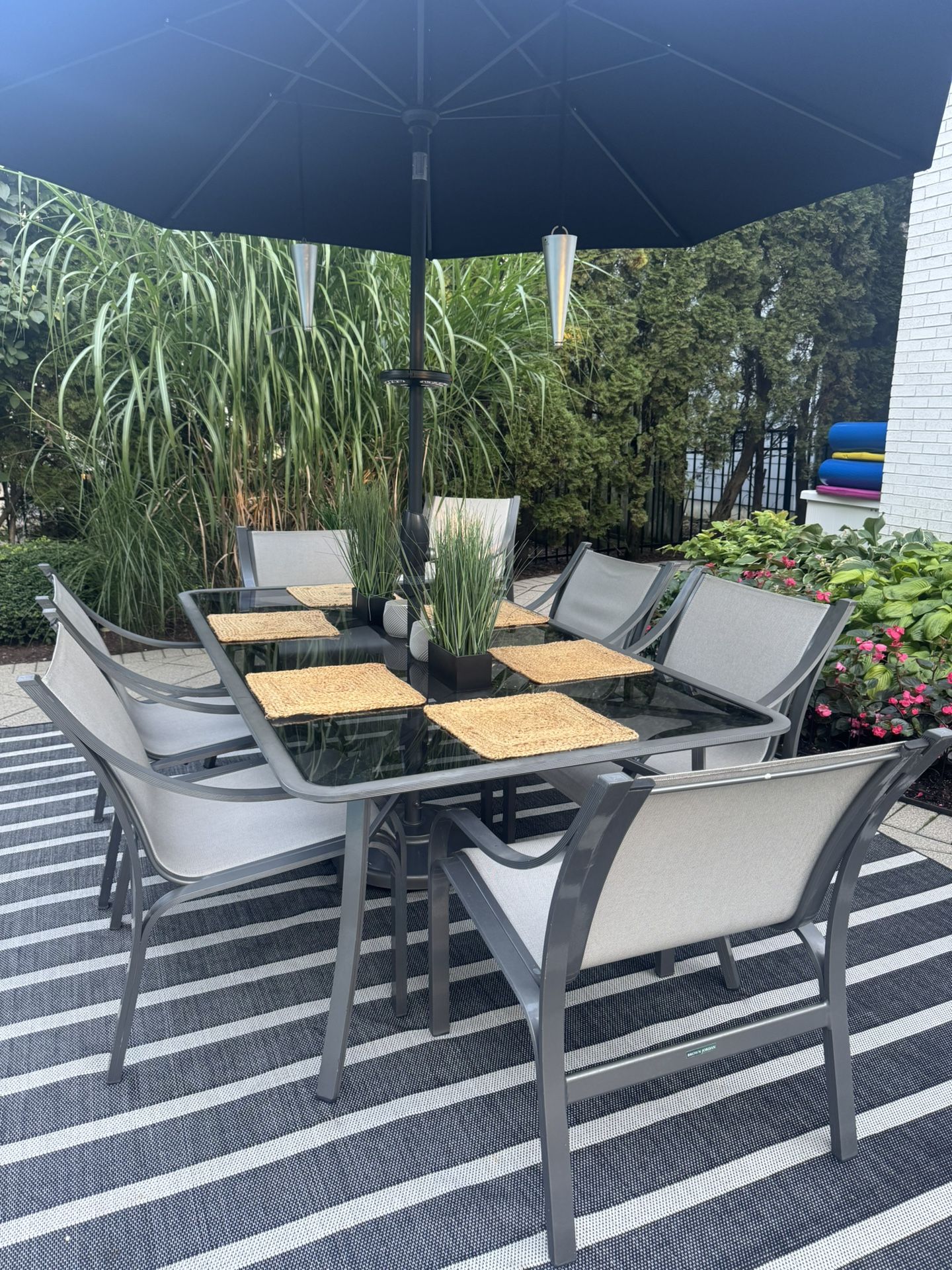 Brown Jordan Table And 7 Chairs