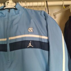 vintage Jordan Jumpman UNC reversible 1/2 zip pullover.