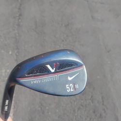 Golf Clubs! Left Handed Nike VR V-Rev 52 Degree Wedge! Rare Like New!