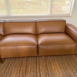 Jonathan leather sofa (caramel),like new ,Perfect condition