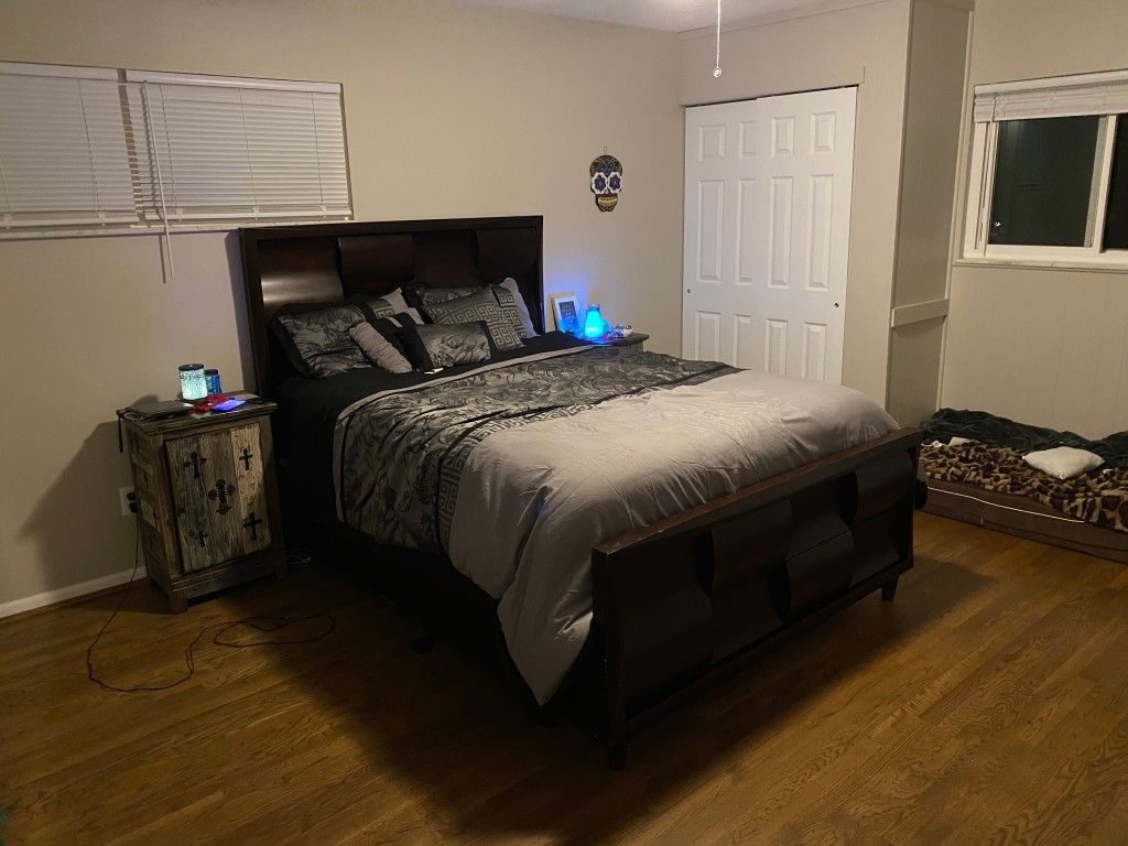 Full Size Bed - Frame and Mattress!