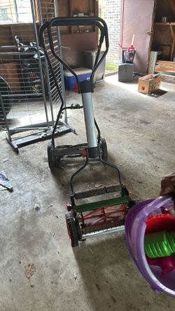 Manual lawn mower
