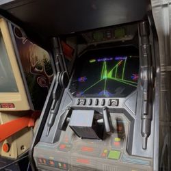 Atari Star Wars Arcade Game Machine 