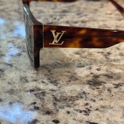 New LV Sunglasses 