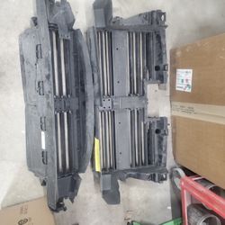 2022 Jeep Grand Cherokee Upper And Lower Air Shutter