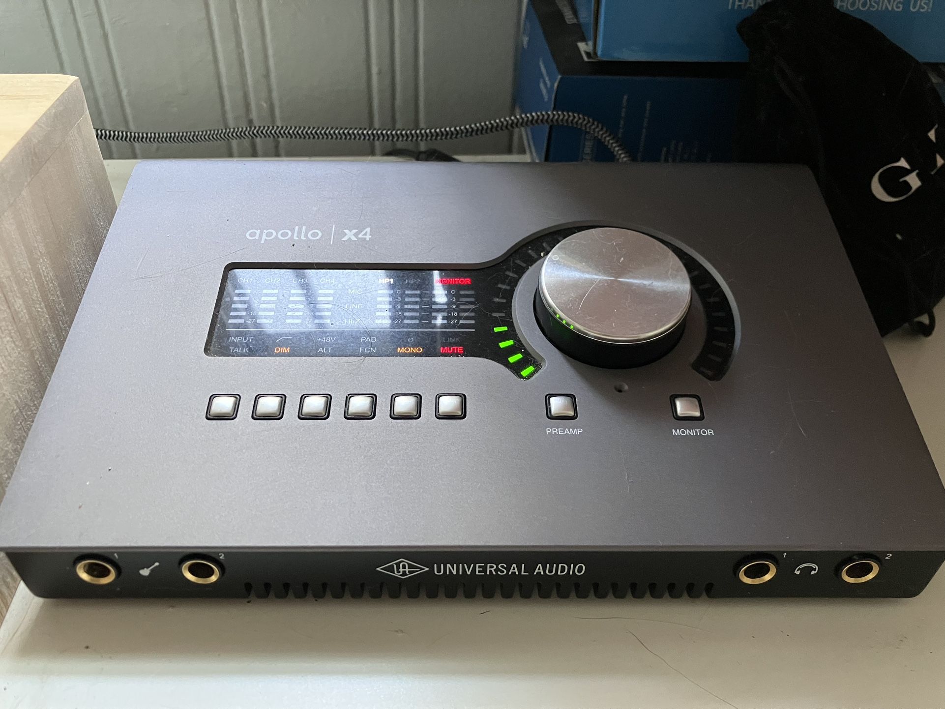 Uad apollo X4 Interface Good Condition
