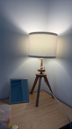Tripod Table Lamp with Drum Shade