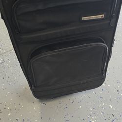 Luggage Carry On Size (22x15)