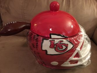 Kansas City Chiefs ceramic bowl with lid and dipper