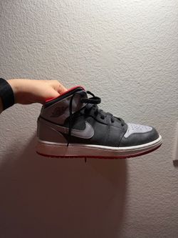Nike Air Jordan 1 Mid- Size 4.5Y