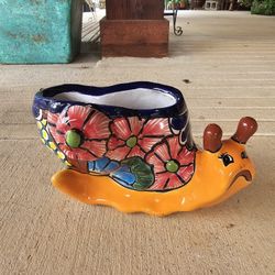 Talavera Snail 🐌 Clay Pots, Planters,Plants, Pottery $30 cada uno.