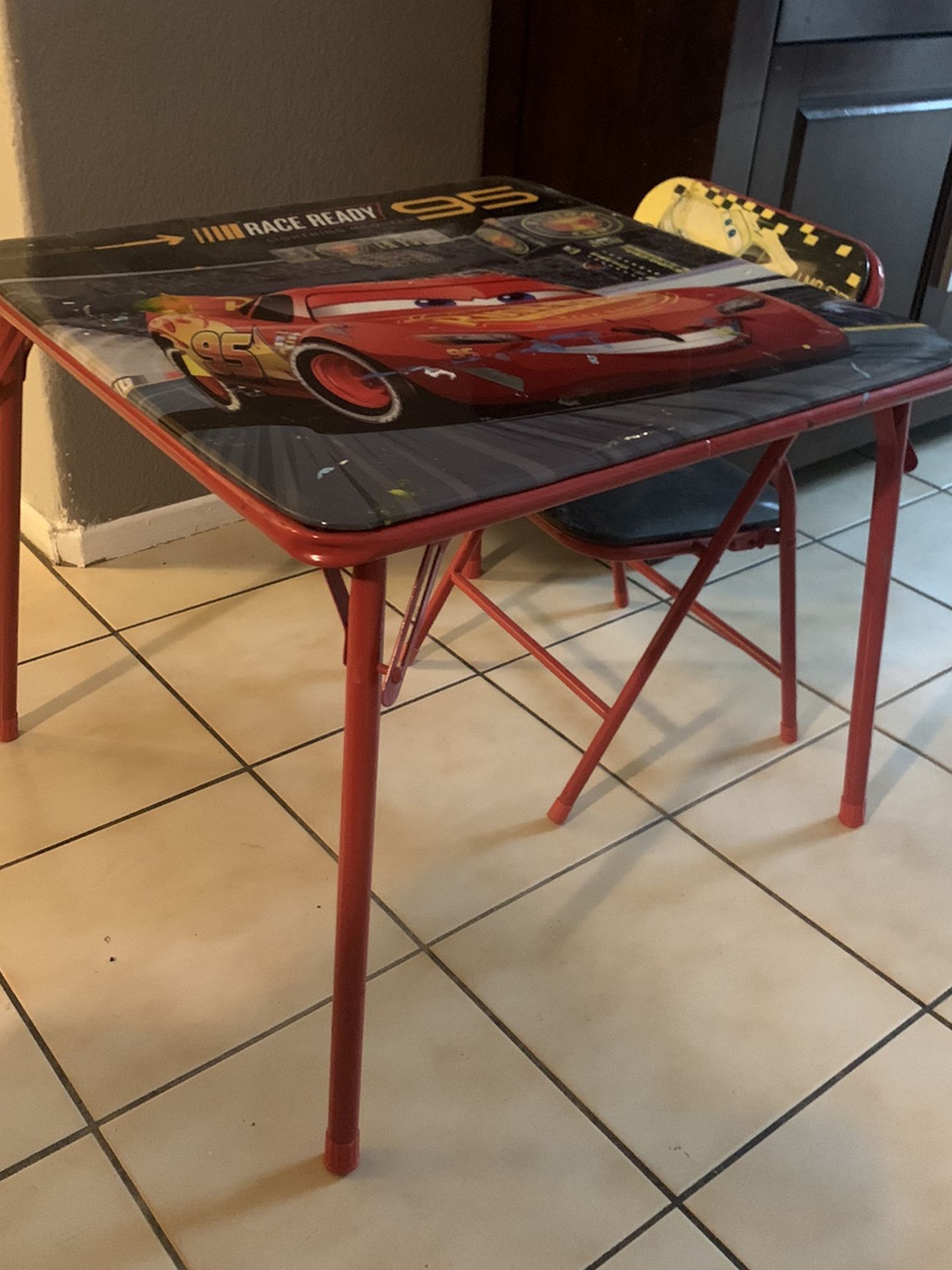 Free Cars toddler Table