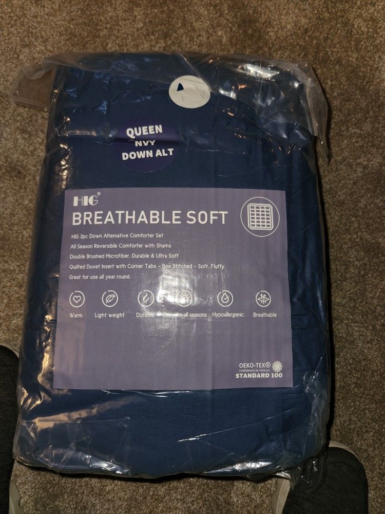 Queen Down Alternative Comforter
