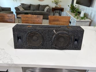 Car speaker box w/subwoofers and tweeters