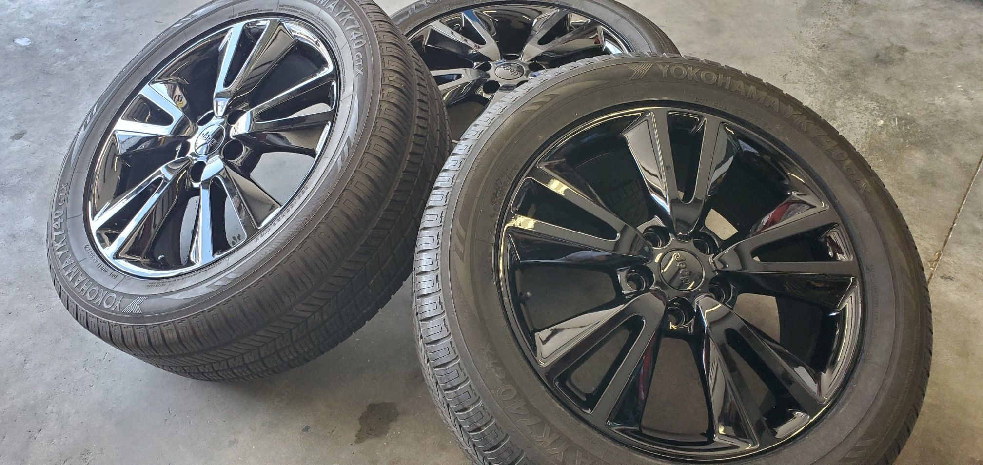 20" Jeep Grand Cherokee Dodge Durango wheels and tires