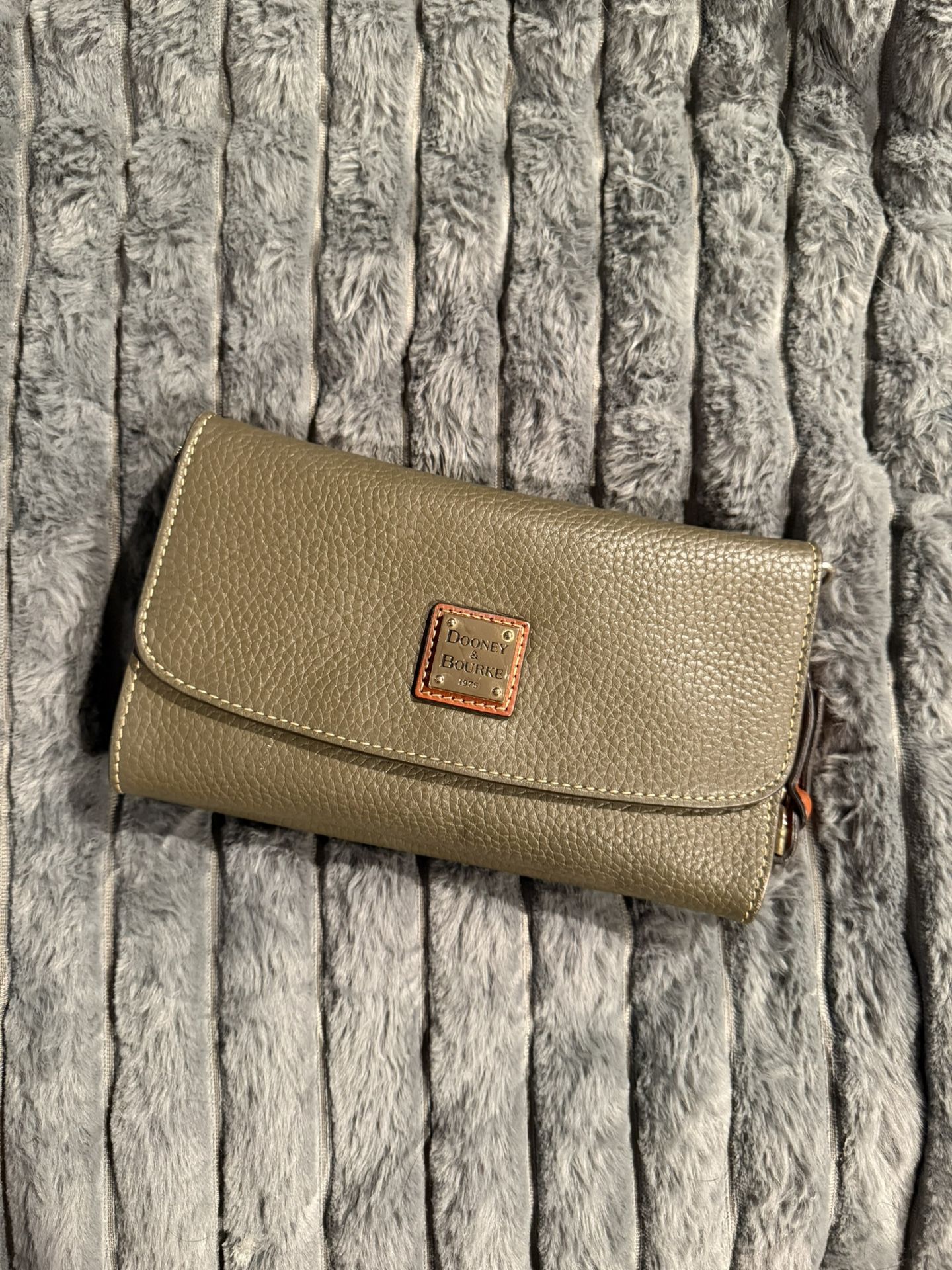 Crossbody/wallet D&B Purse