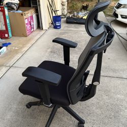 Autonomous Ergonomic Office Chair 